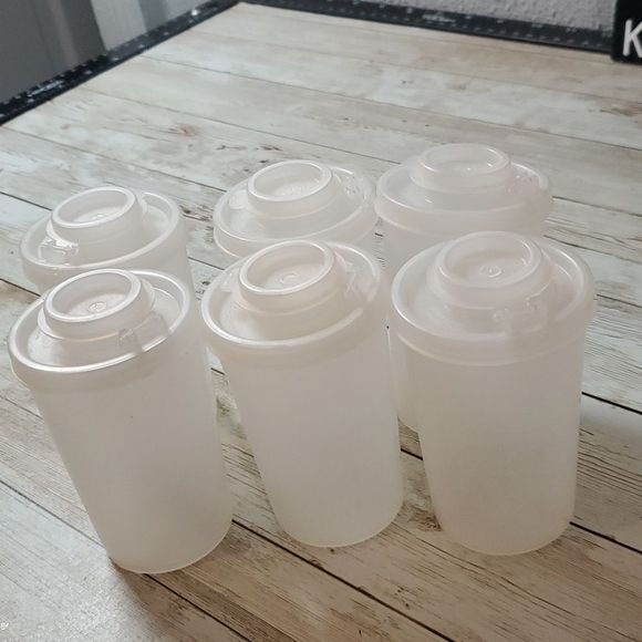 Vintage 6 Clear Tupperware Salt & Pepper 102-23  634-2 Spice Shaker Storage - Picture 7 of 13